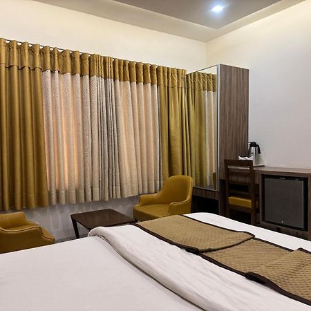 Hotel Kabir Ahmedabad Exterior foto