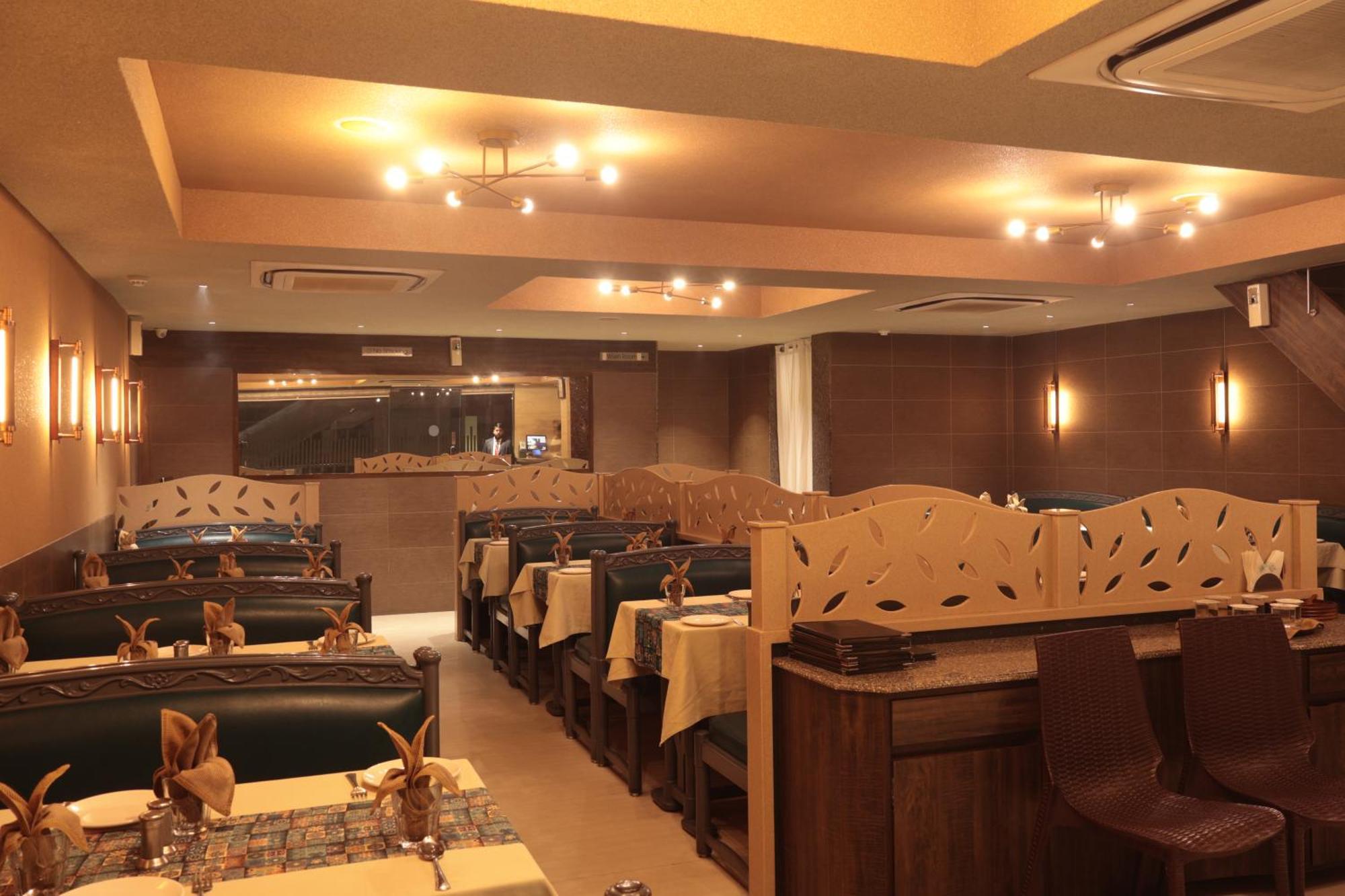 Hotel Kabir Ahmedabad Exterior foto