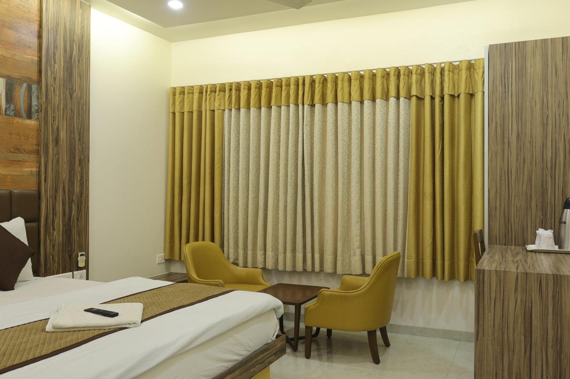 Hotel Kabir Ahmedabad Exterior foto