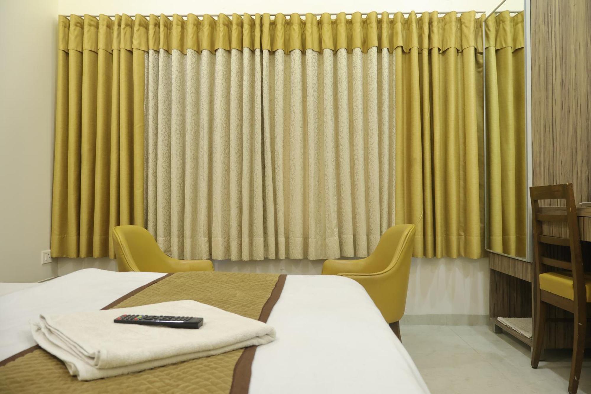 Hotel Kabir Ahmedabad Exterior foto