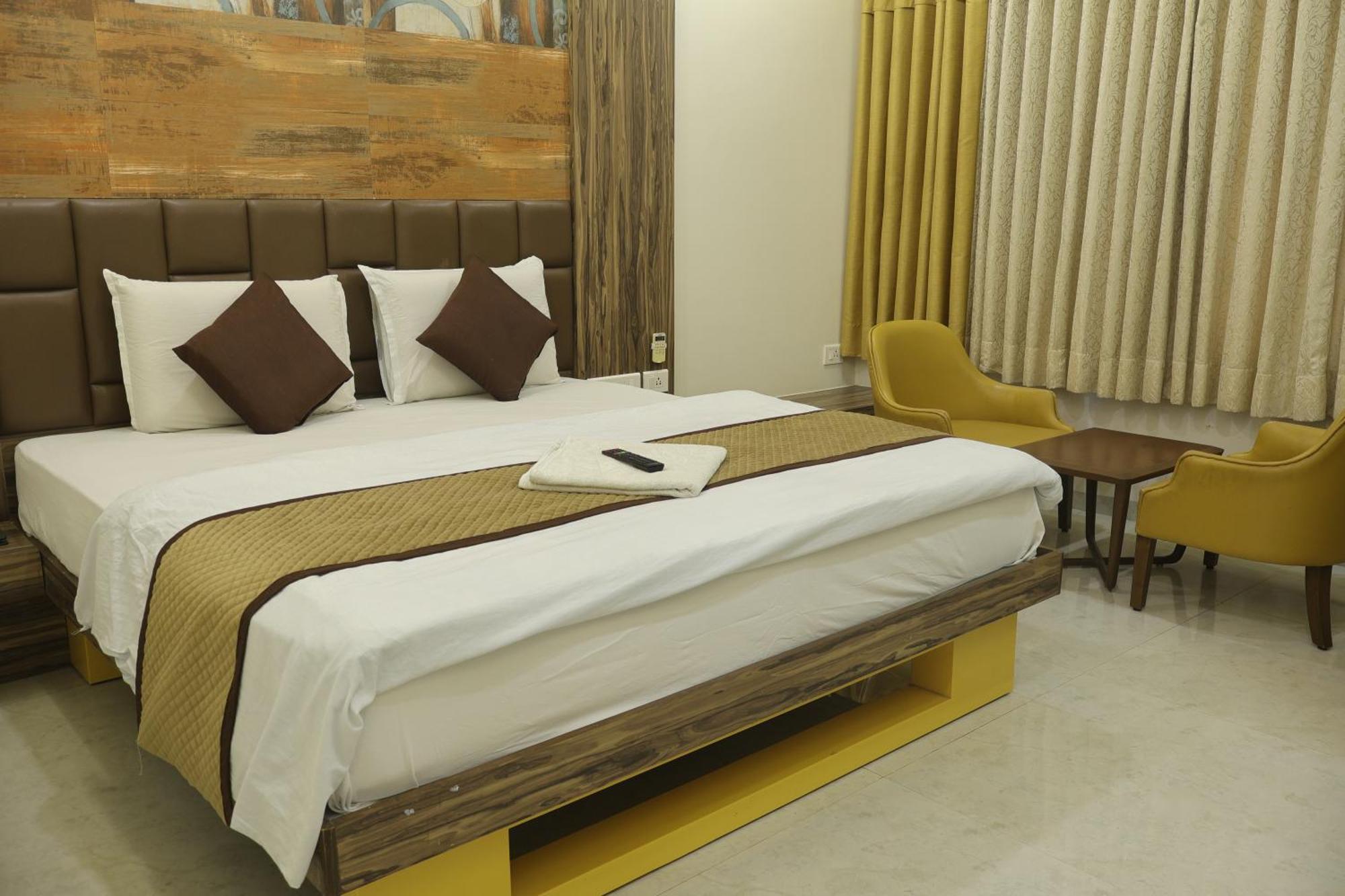 Hotel Kabir Ahmedabad Exterior foto