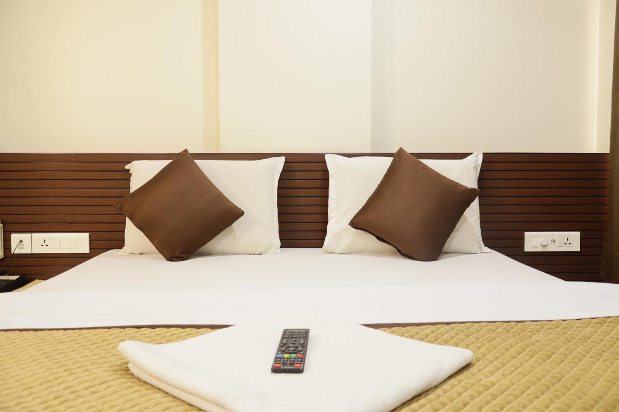 Hotel Kabir Ahmedabad Exterior foto