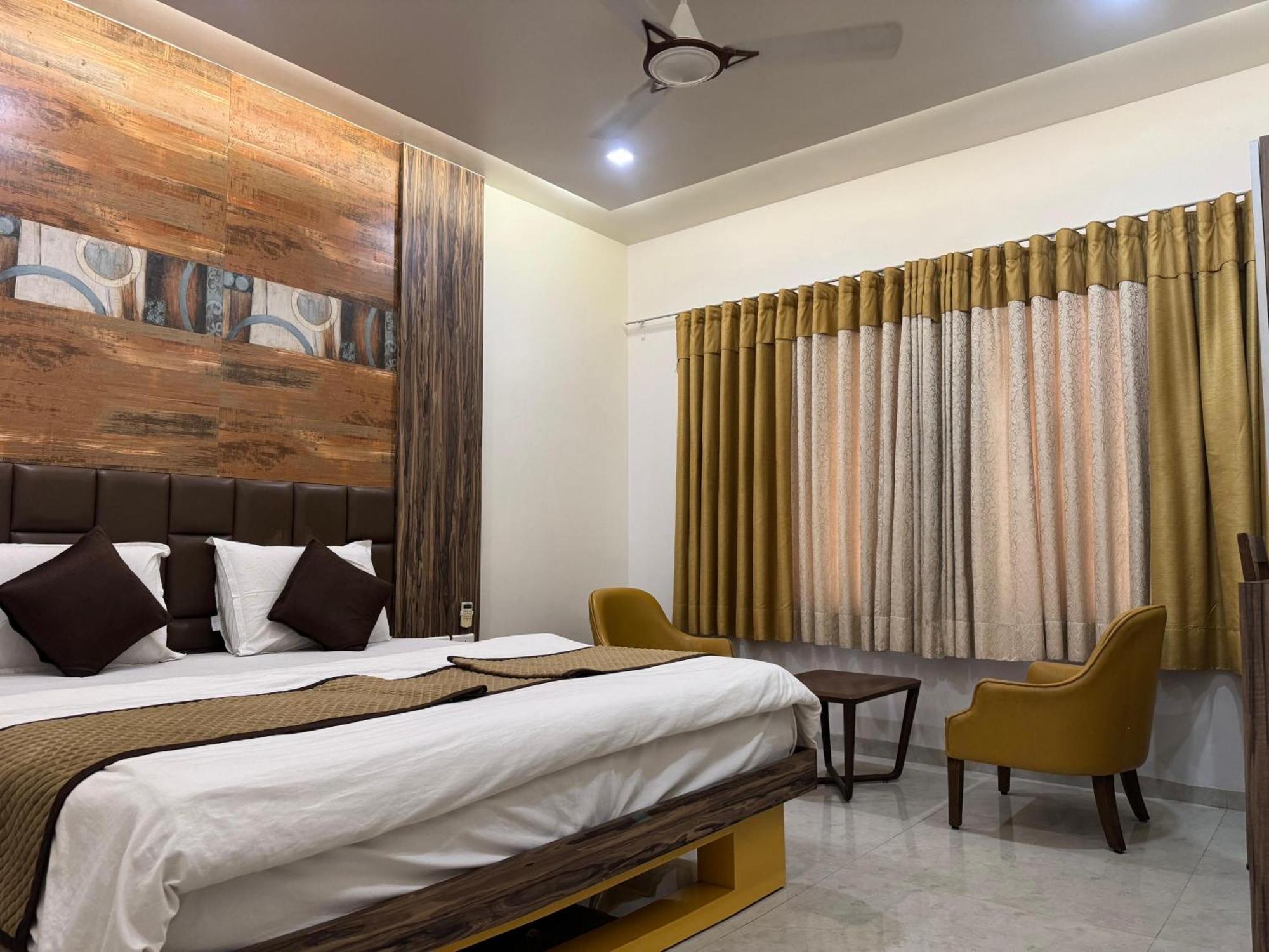Hotel Kabir Ahmedabad Exterior foto