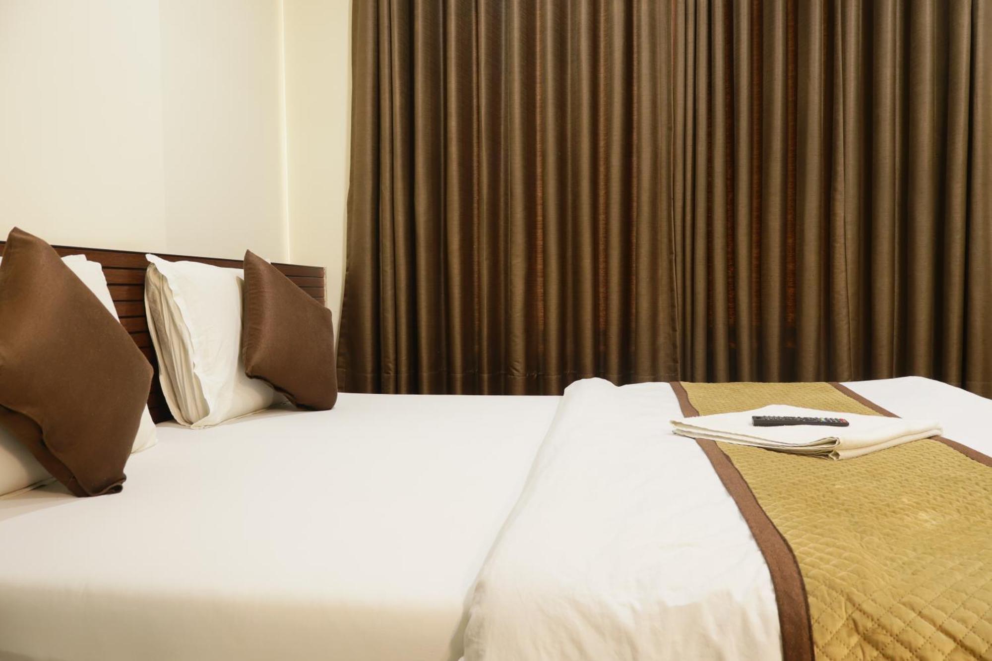Hotel Kabir Ahmedabad Exterior foto