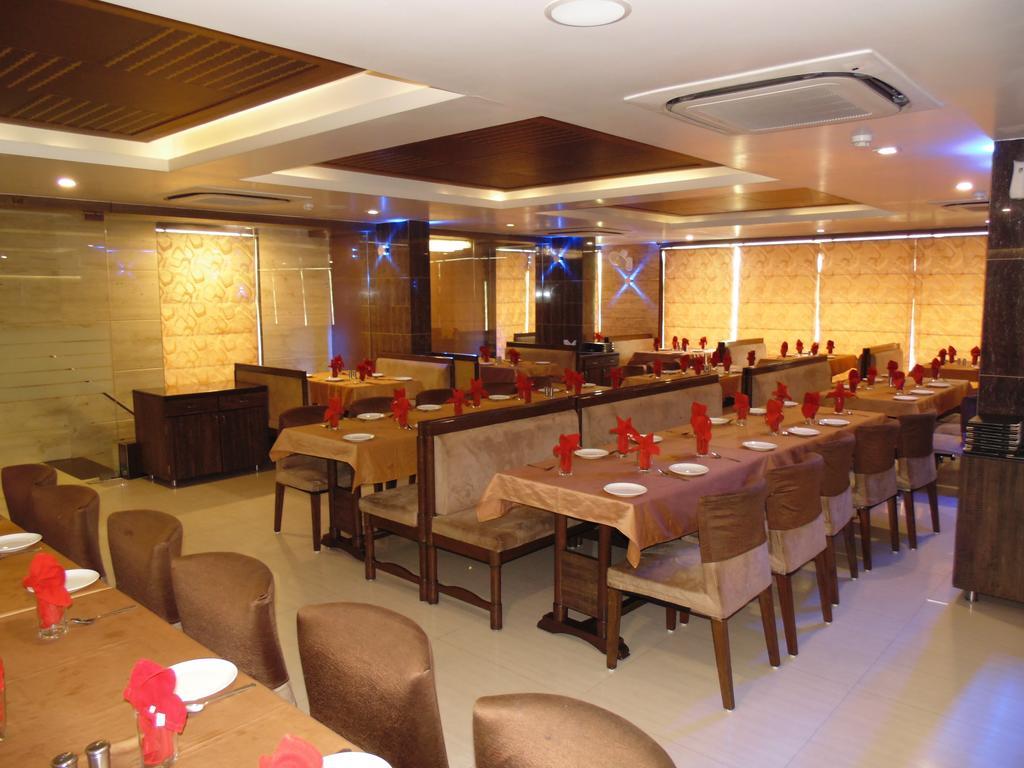 Hotel Kabir Ahmedabad Exterior foto